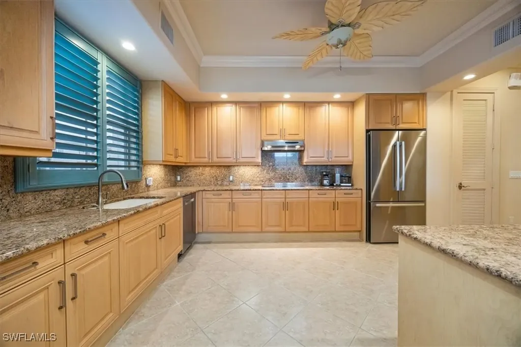 501 Avellino Isle Circle Naples FL 34119