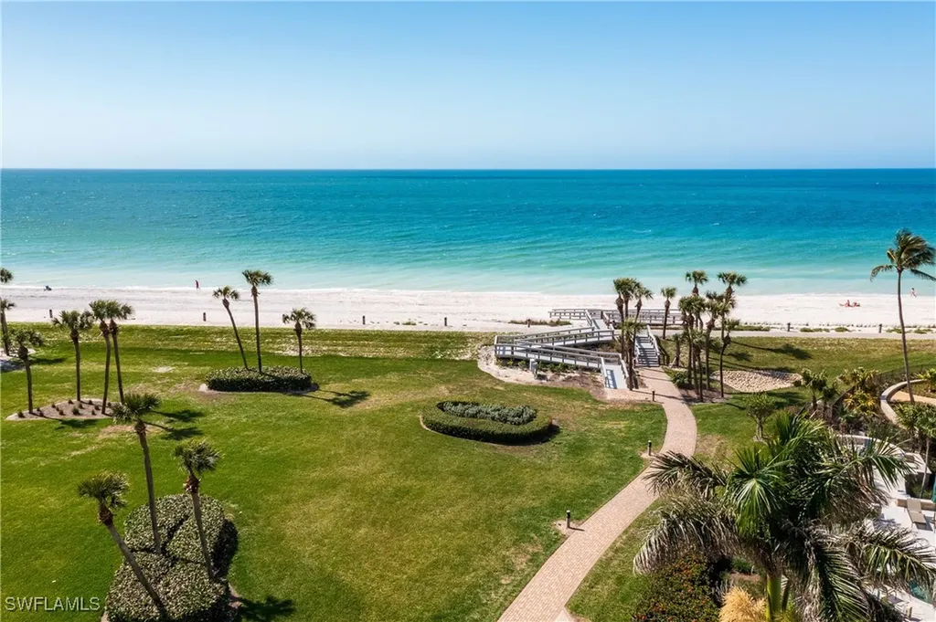 4251 Gulf Shore Boulevard N Naples FL 34103