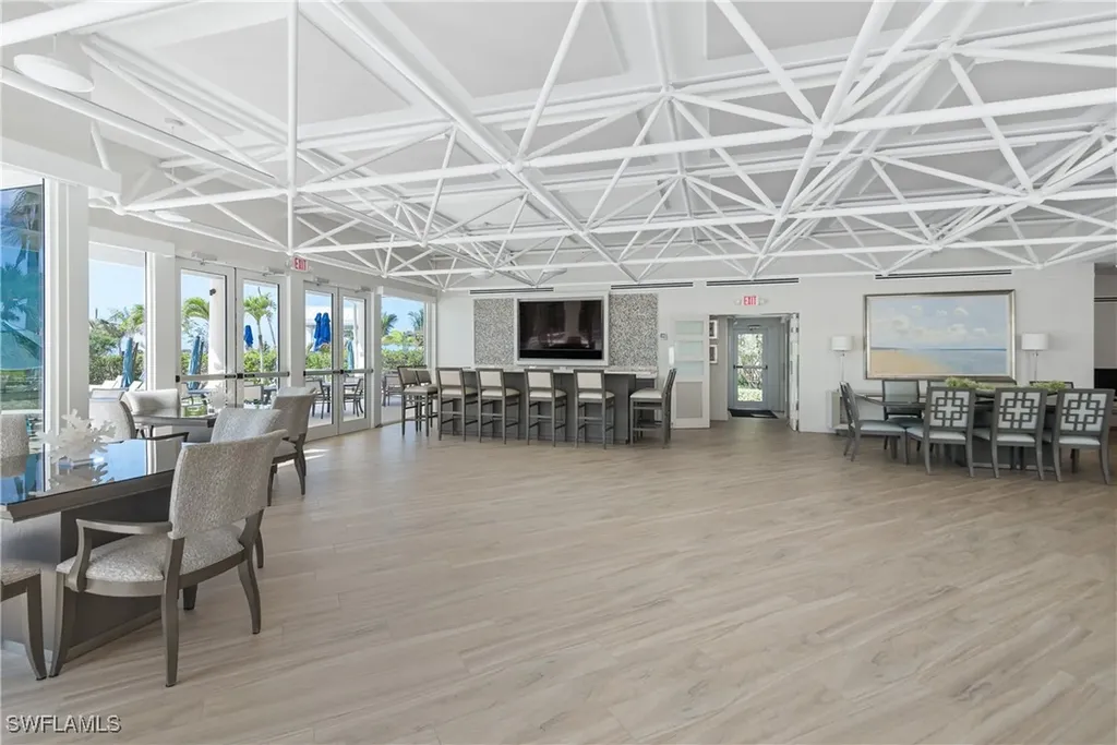 4251 Gulf Shore Boulevard N Naples FL 34103