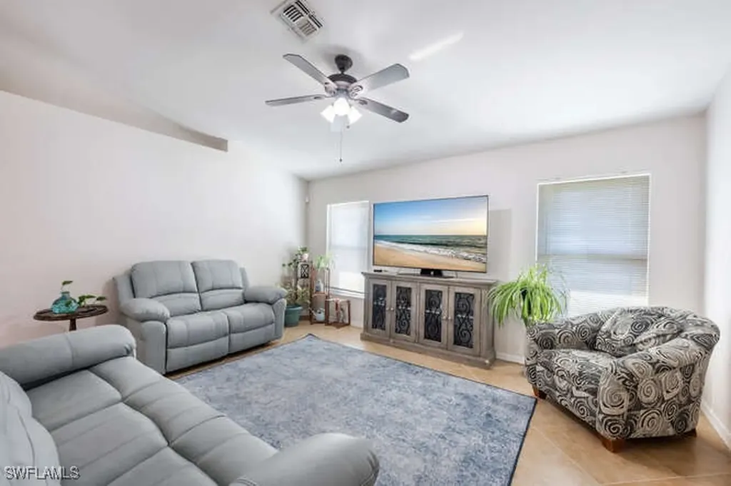 1914 NE 34th Street Cape Coral FL 33909