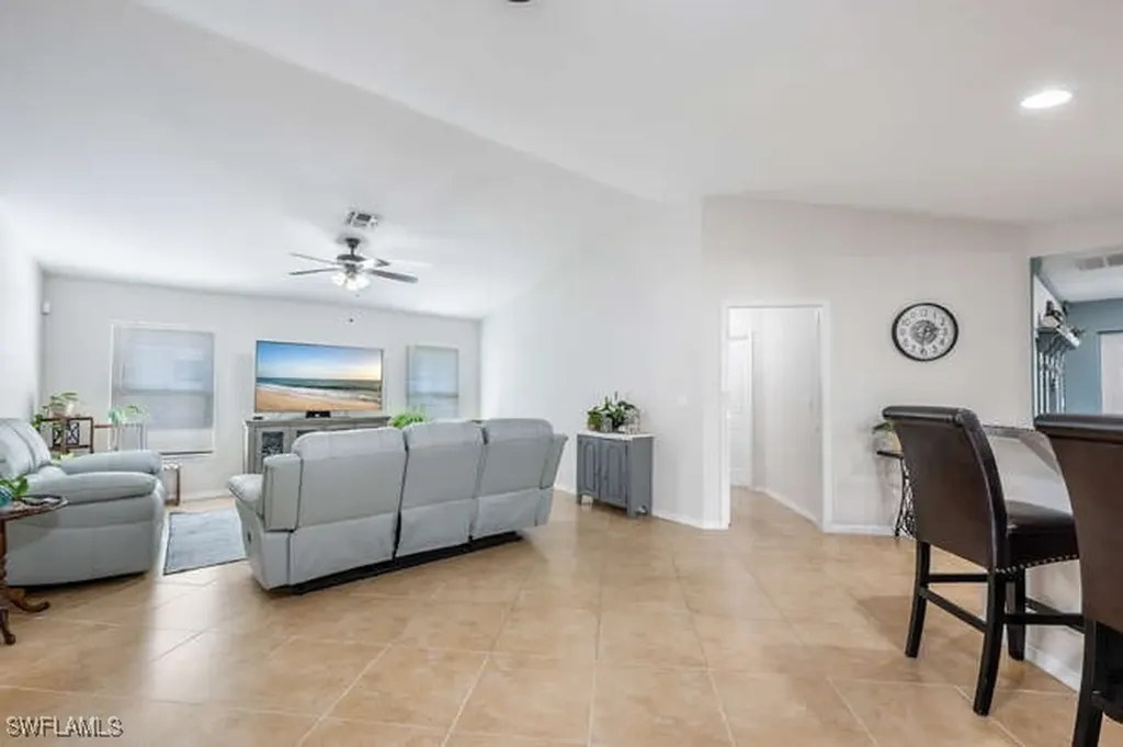 1914 NE 34th Street Cape Coral FL 33909