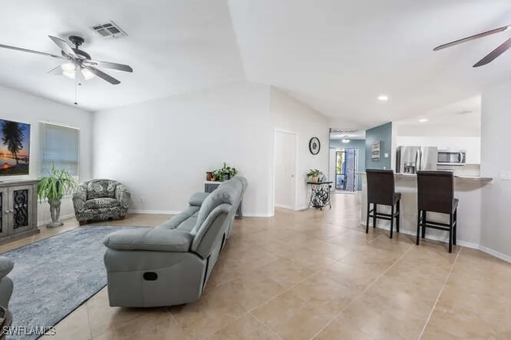 1914 NE 34th Street Cape Coral FL 33909