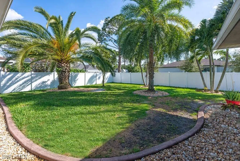 1914 NE 34th Street Cape Coral FL 33909