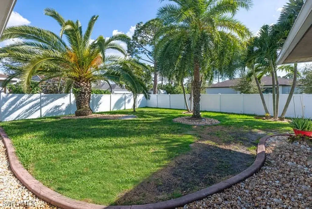 1914 NE 34th Street Cape Coral FL 33909