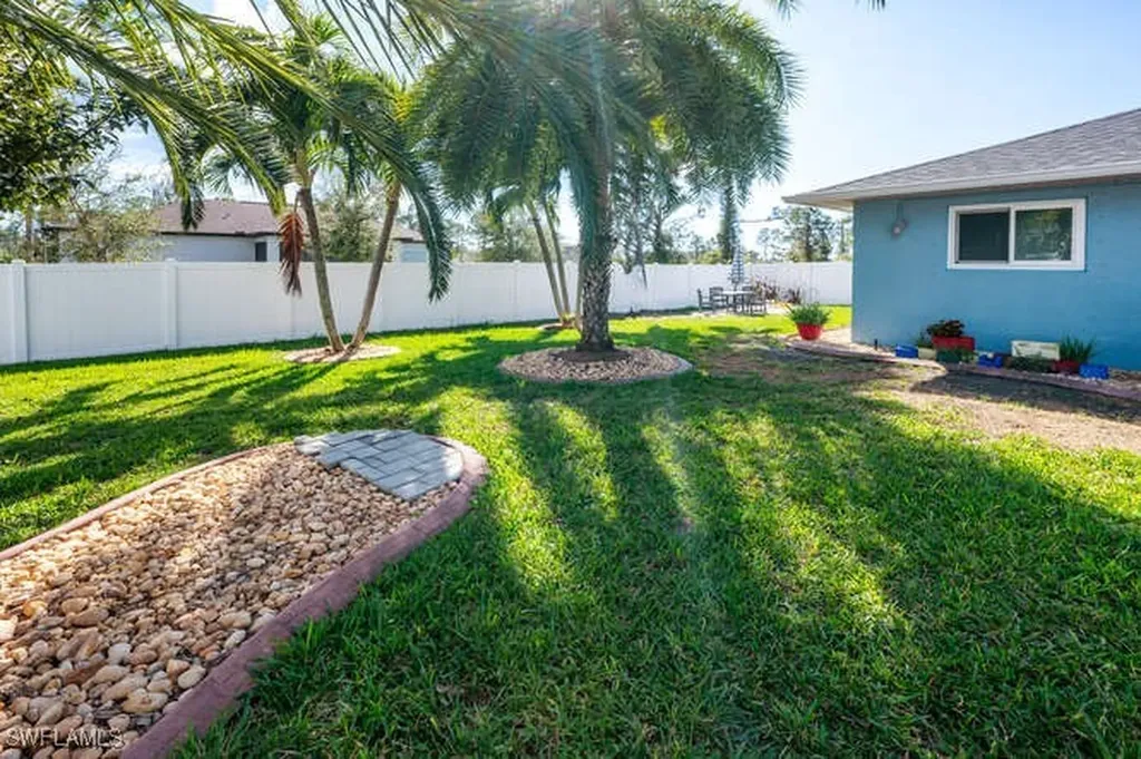 1914 NE 34th Street Cape Coral FL 33909