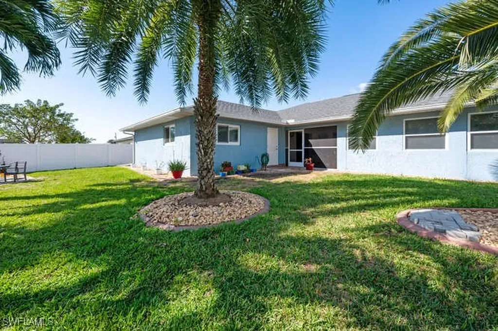 1914 NE 34th Street Cape Coral FL 33909