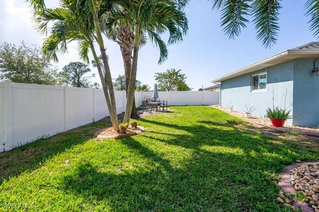 1914 NE 34th Street Cape Coral FL 33909