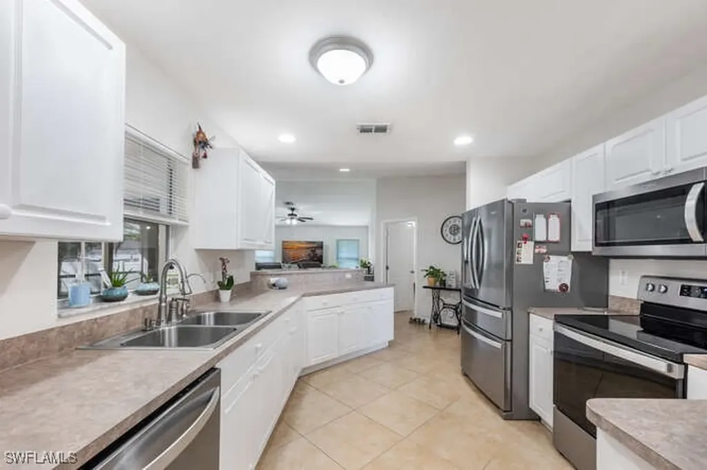 1914 NE 34th Street Cape Coral FL 33909