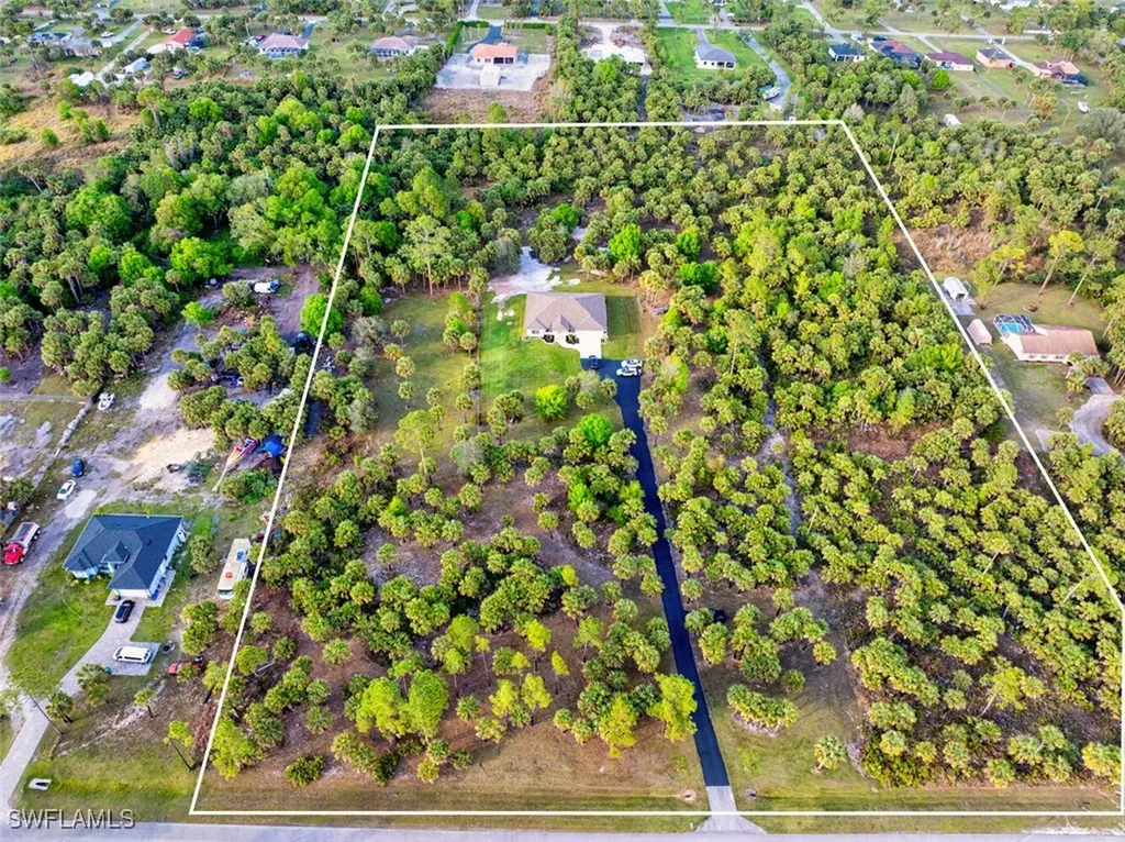 Naples FL, 2735 20TH Avenue SE