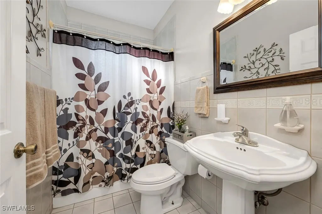 2735 20th Avenue SE Naples FL 34117