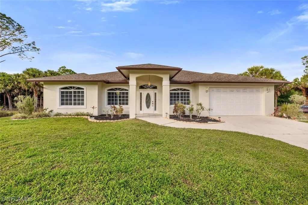2735 20th Avenue SE Naples FL 34117