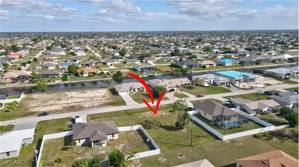 3226 SW 11th Court Cape Coral FL 33914