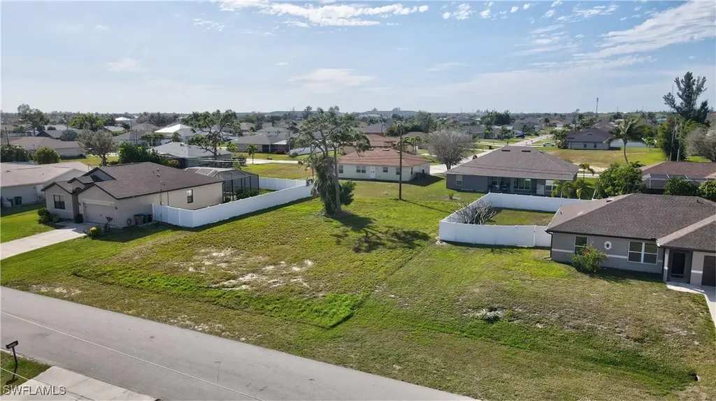 3226 SW 11th Court Cape Coral FL 33914