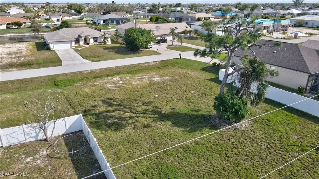 3226 SW 11th Court Cape Coral FL 33914