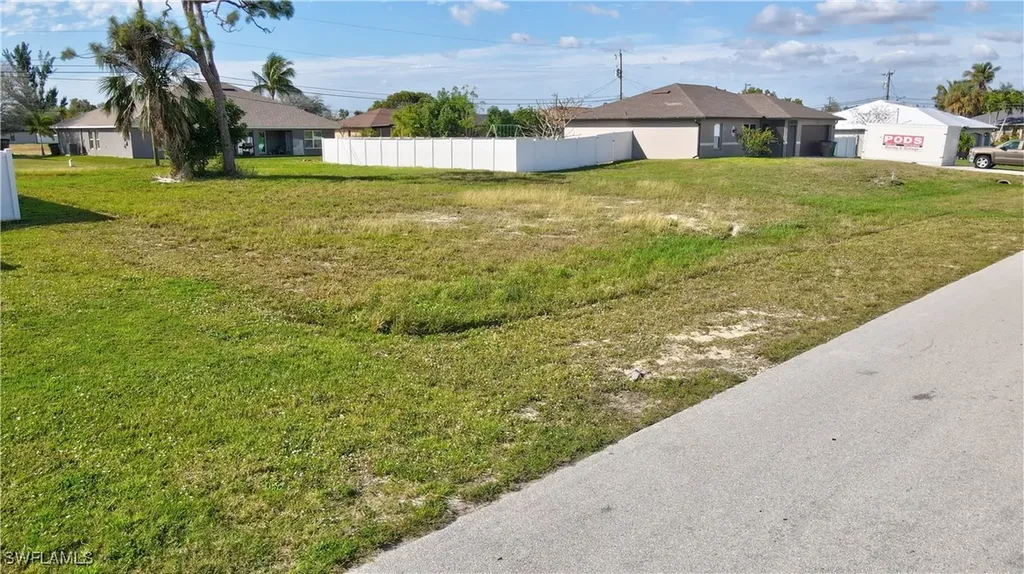 3226 SW 11th Court Cape Coral FL 33914