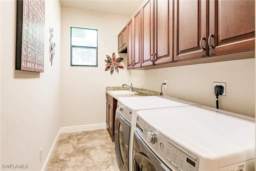 133 SW 54th Terrace Cape Coral FL 33914