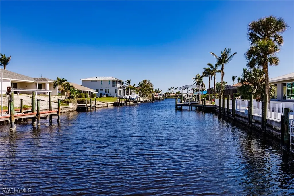 133 SW 54th Terrace Cape Coral FL 33914