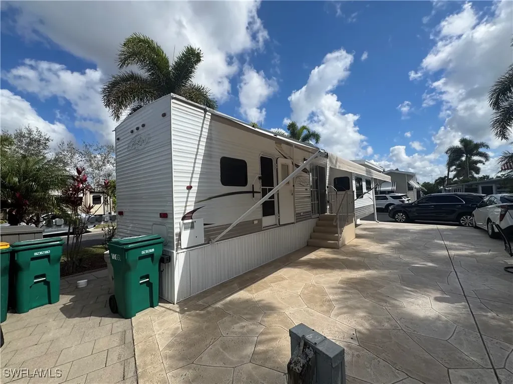 69 Kumquat Lane Naples FL 34114