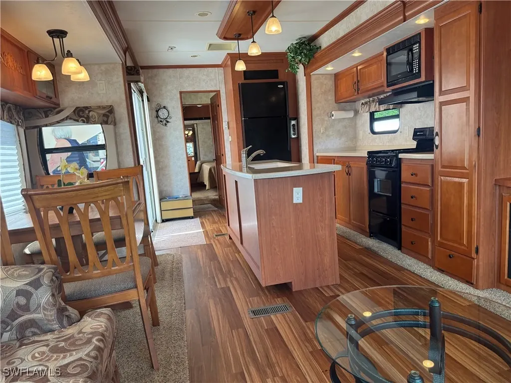 69 Kumquat Lane Naples FL 34114