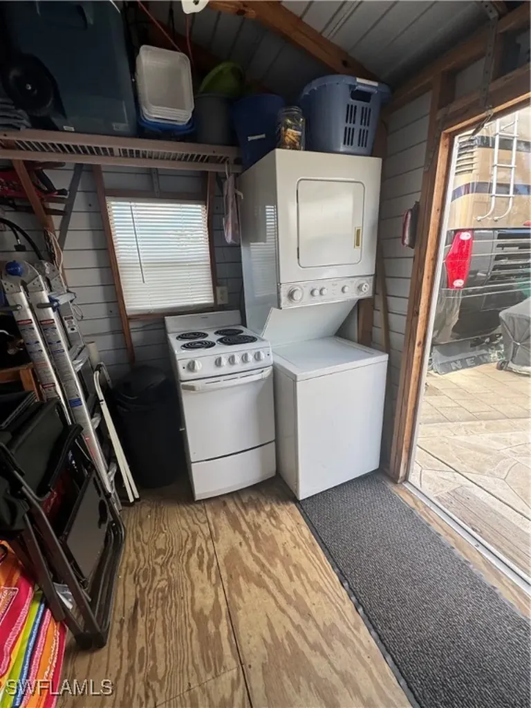 69 Kumquat Lane Naples FL 34114