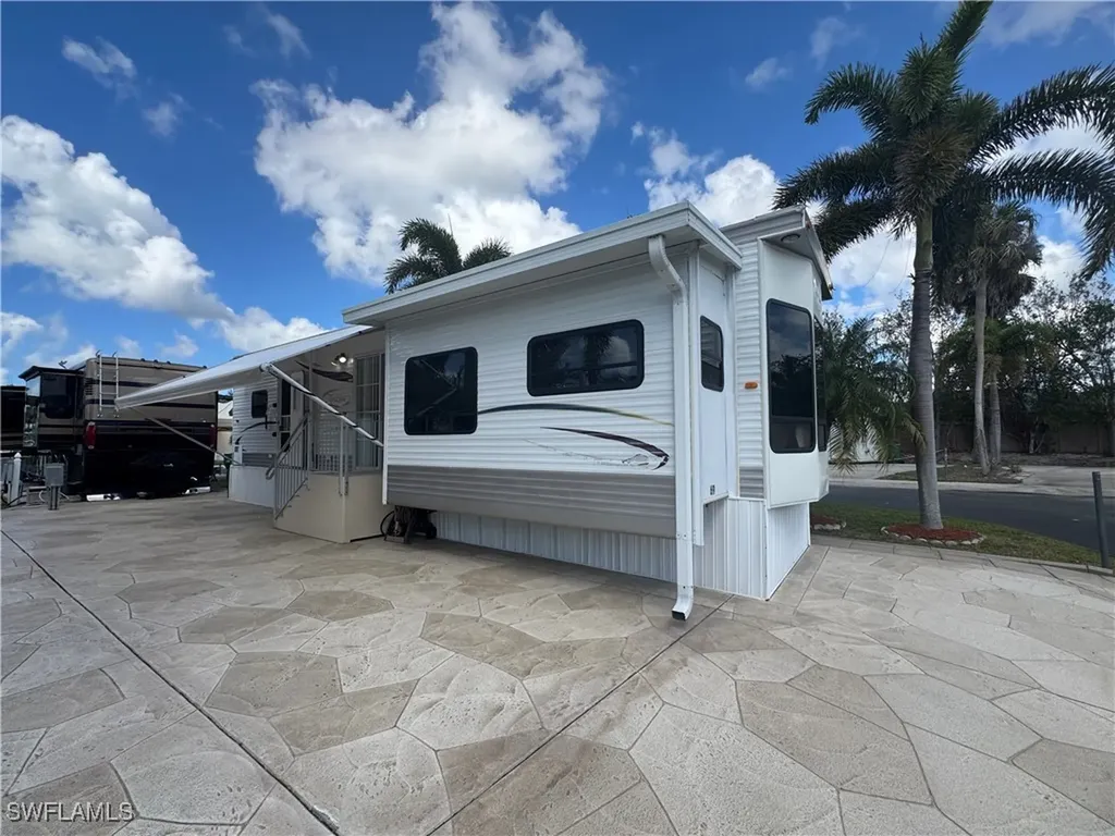 69 Kumquat Lane Naples FL 34114