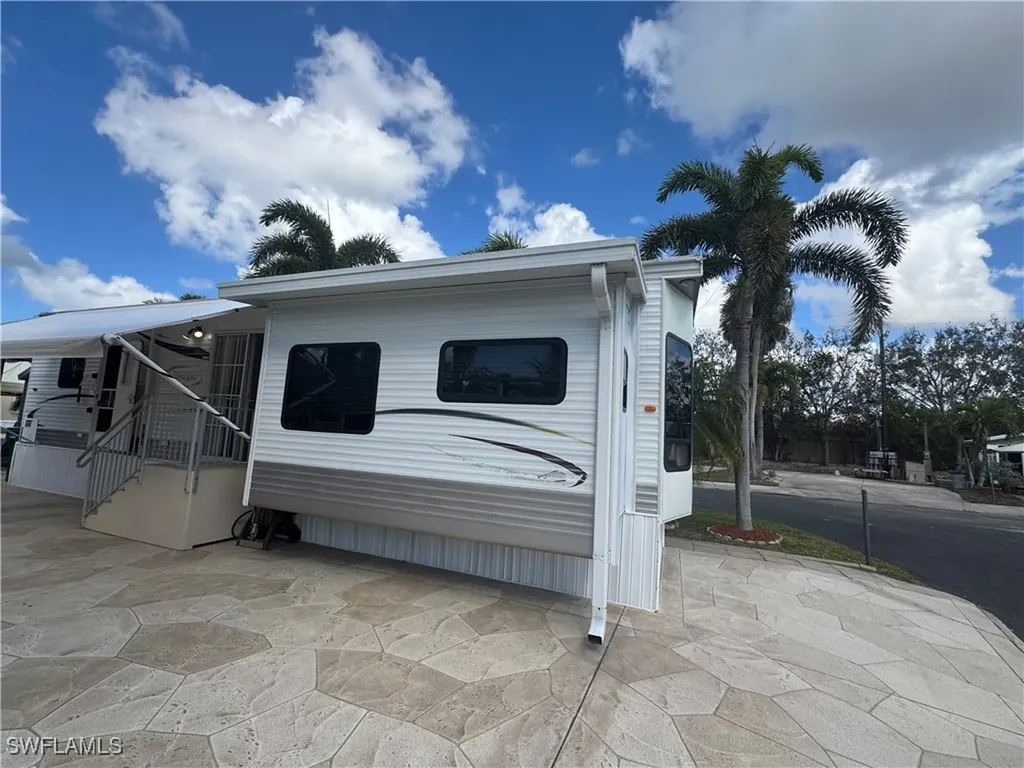 69 Kumquat Lane Naples FL 34114