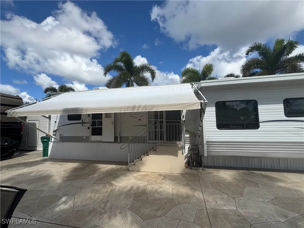 69 Kumquat Lane Naples FL 34114