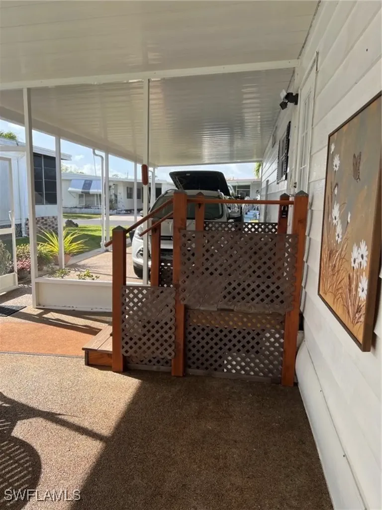 569 Winning Way North Fort Myers FL 33917