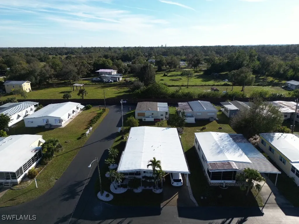 569 Winning Way North Fort Myers FL 33917