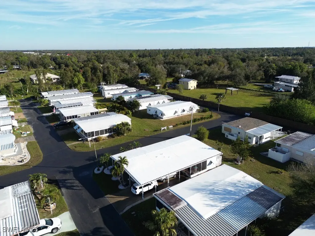 569 Winning Way North Fort Myers FL 33917