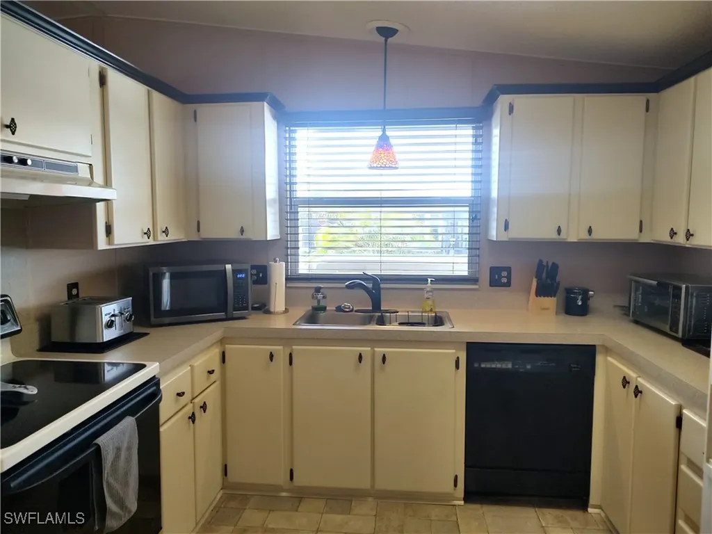 9278 Desoto Drive North Fort Myers FL 33903