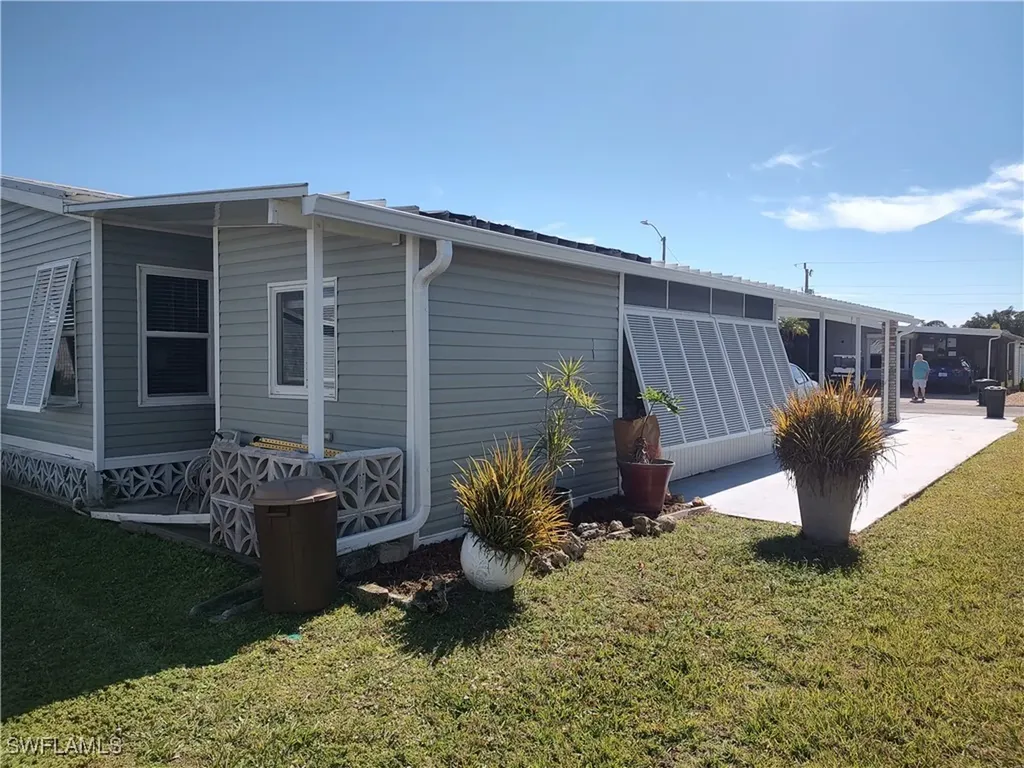 9278 Desoto Drive North Fort Myers FL 33903