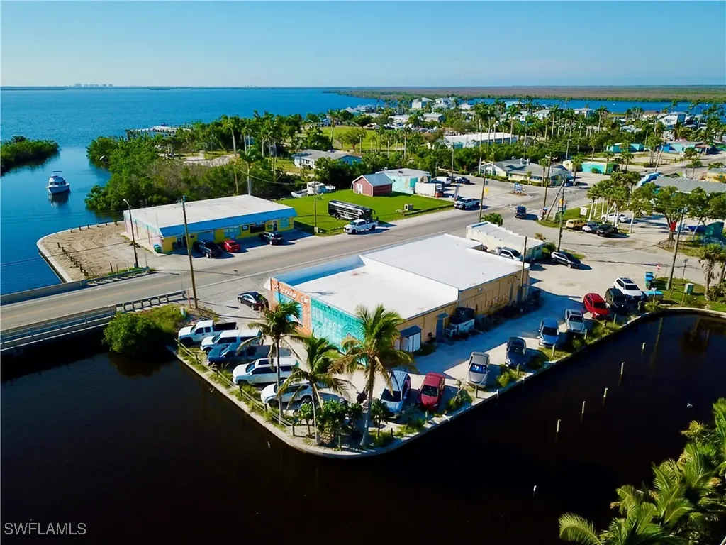 4548-4566 Pine Island Road NW Matlacha FL 33916