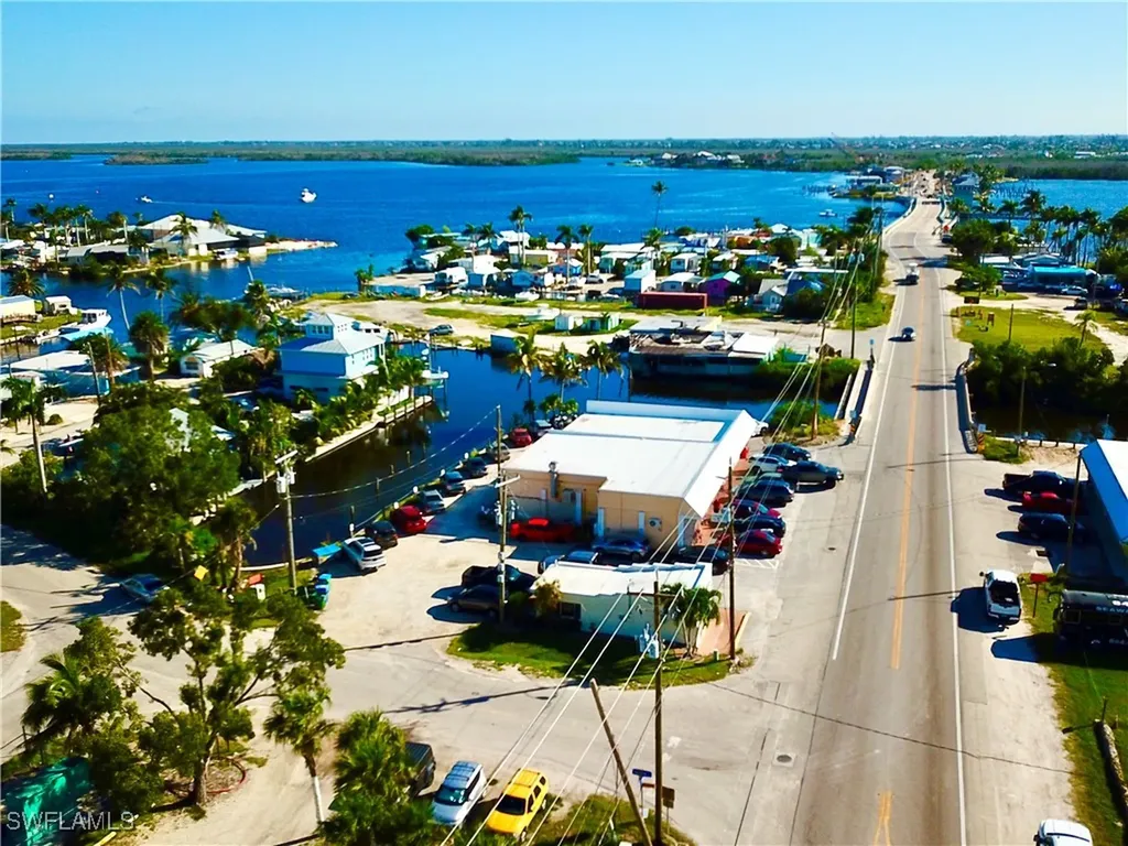 4548-4566 Pine Island Road NW Matlacha FL 33916