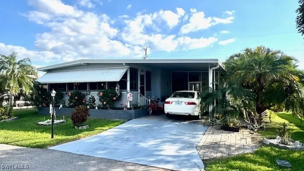 14596 Paul Revere Loop North Fort Myers FL 33917