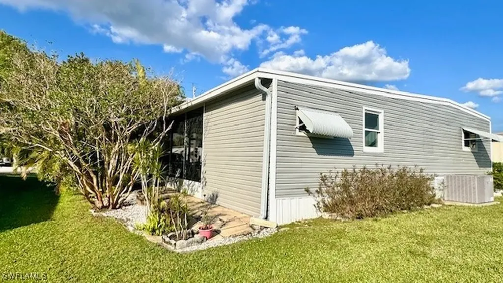 14596 Paul Revere Loop North Fort Myers FL 33917