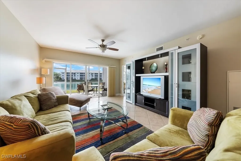 Naples FL, 7818 Great Heron Way, Unit 104