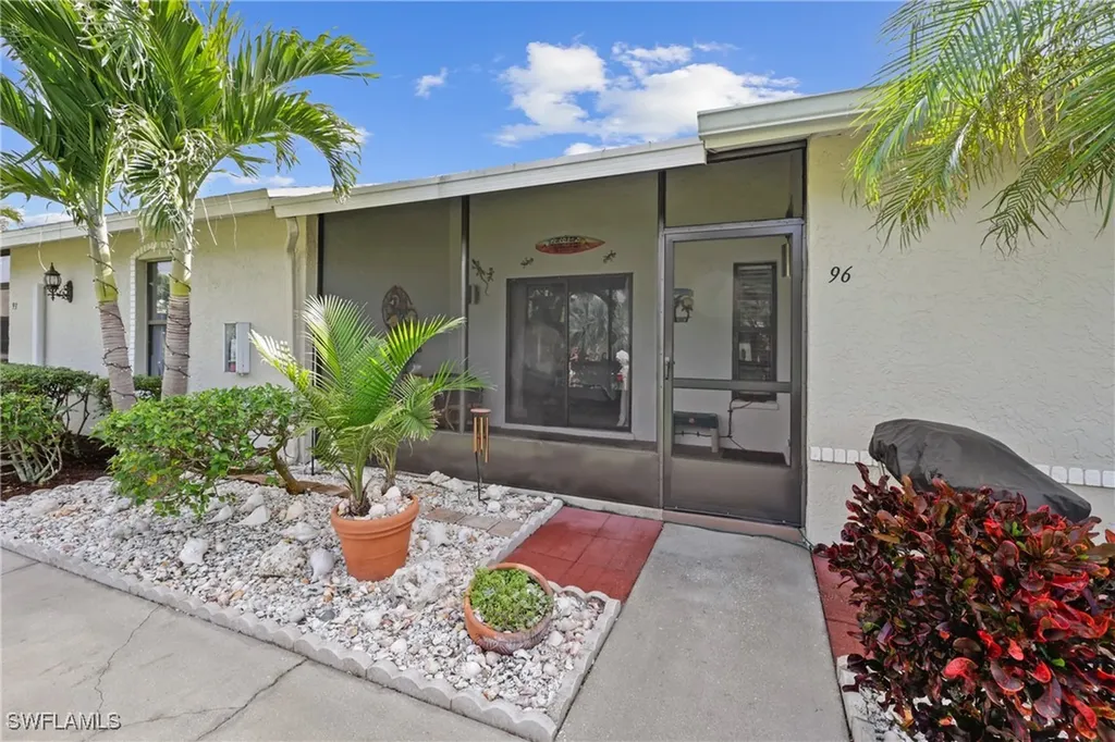 1425 SW 51st Lane Cape Coral FL 33914