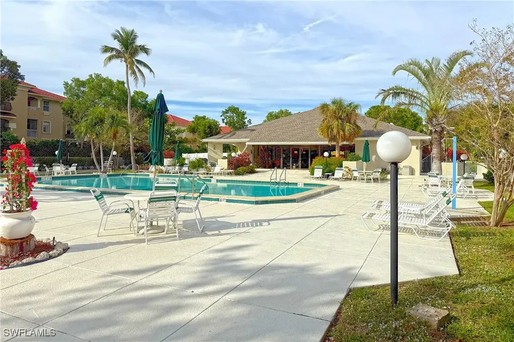 1425 SW 51st Lane Cape Coral FL 33914