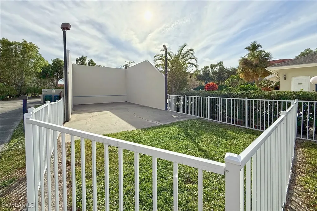 1425 SW 51st Lane Cape Coral FL 33914
