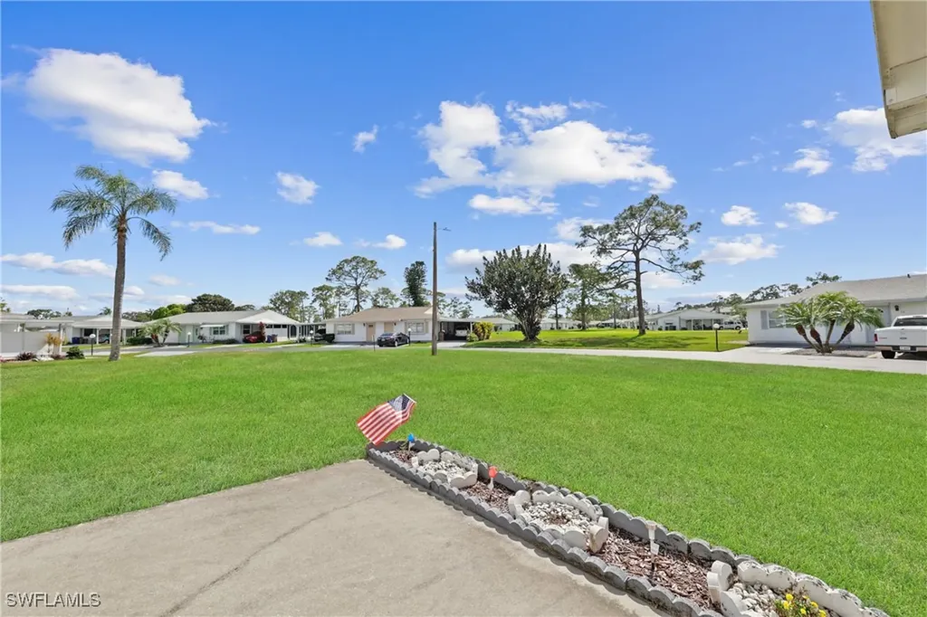 30 Desert Candle Circle Lehigh Acres FL 33936