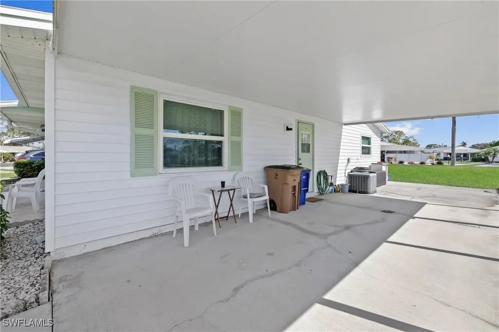 30 Desert Candle Circle Lehigh Acres FL 33936