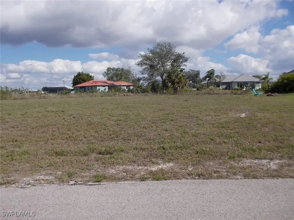1417 NW 9th Place Cape Coral FL 33993