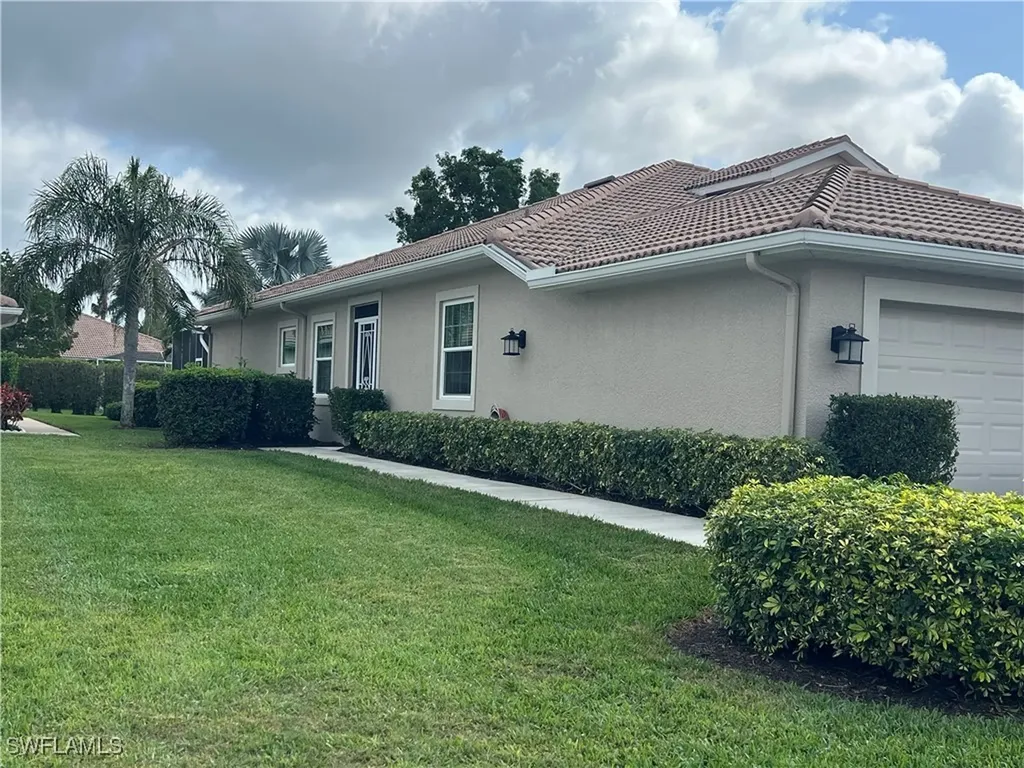 6520 Castlelawn Place Naples FL 34113