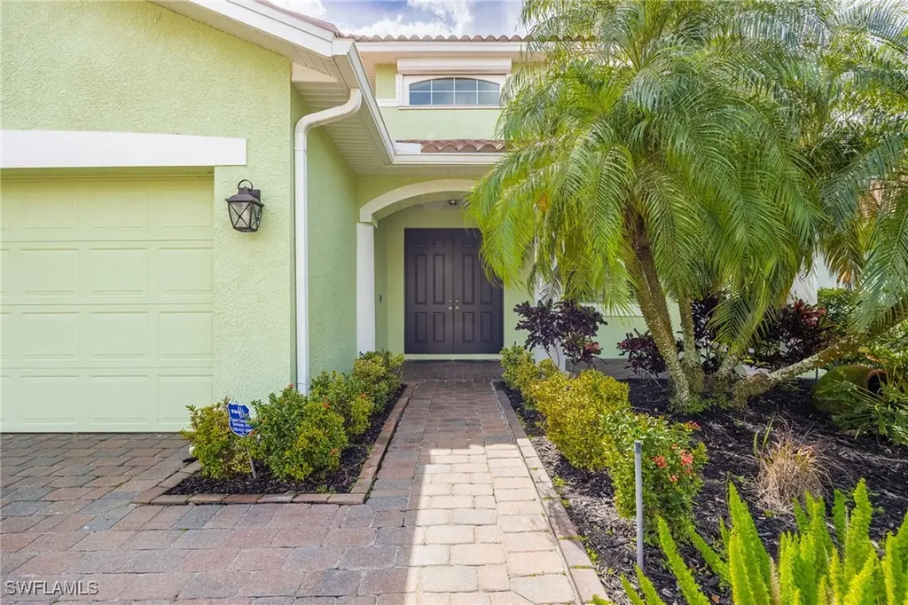 2534 Verdmont Court Cape Coral FL 33991