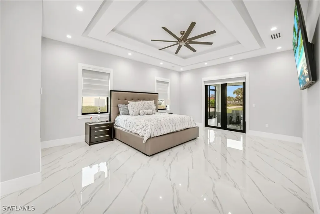 866 12th Street NE Naples FL 34120