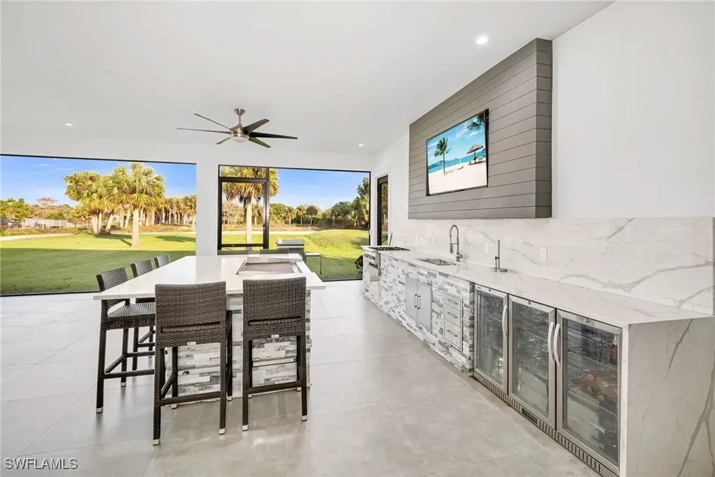 866 12th Street NE Naples FL 34120