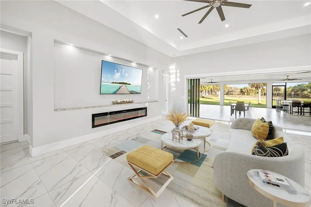 866 12th Street NE Naples FL 34120