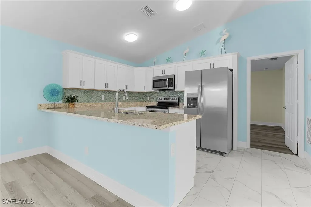 2523 NW 27th Terrace Cape Coral FL 33993