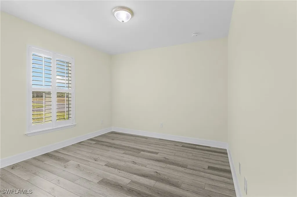 2523 NW 27th Terrace Cape Coral FL 33993